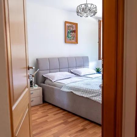 Gradina Stan Na Dan Apartment *